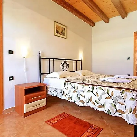 Ferienhaus David Tinjan