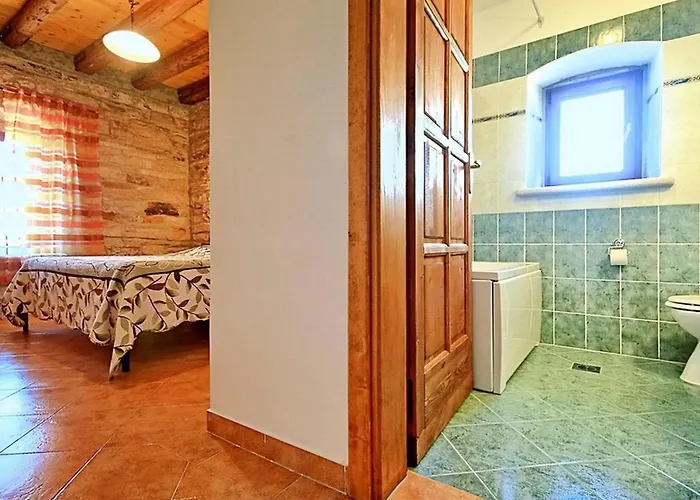 David Holiday home Tinjan